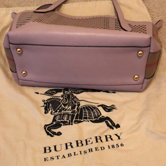 🌸🌼Burberry🌼🌸 house check tote - Picture 6 of 8